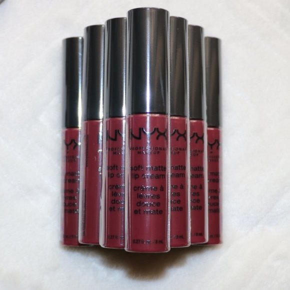3/$12 NYX Soft Matte Lip Cream Budapest Burgundy Deep Red Cream Lipstick - Picture 1 of 2